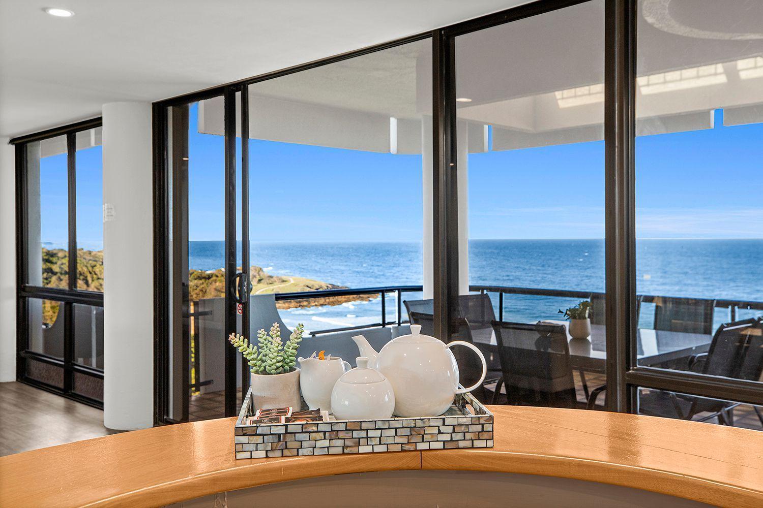 Pacific Towers 4*