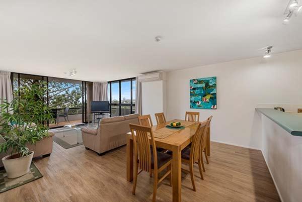 Pacific Towers 4*