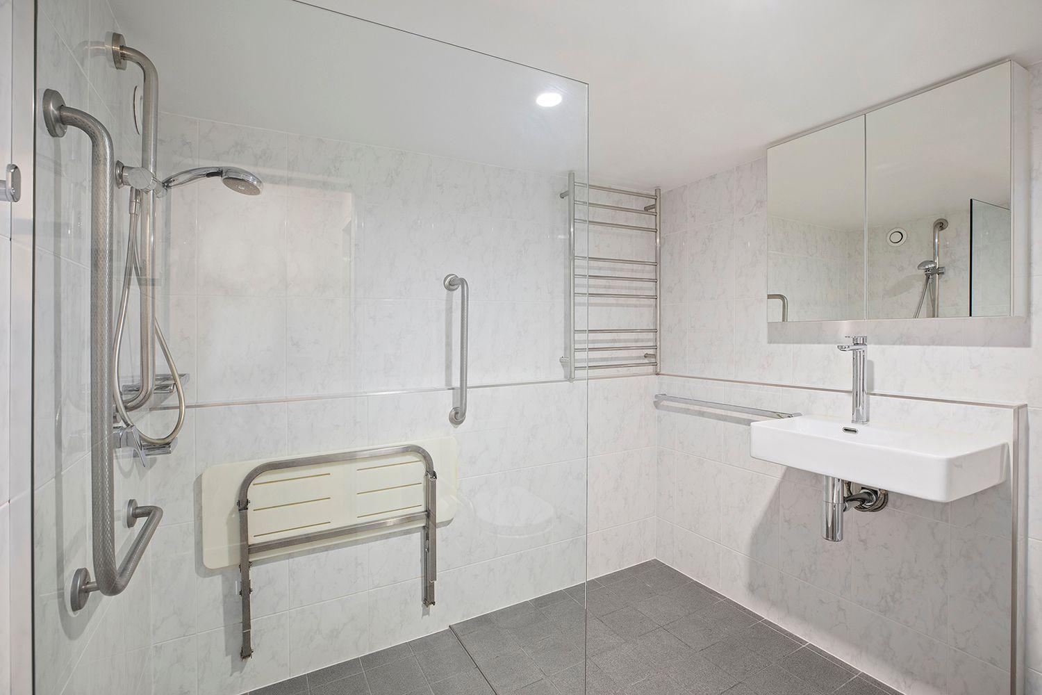Pacific Towers 4*